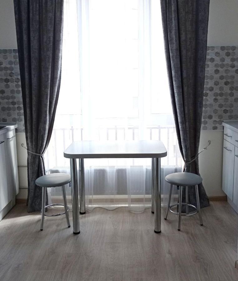 Южд Посуточная Аренда, Уютная Студия Kharkiv Exterior photo
